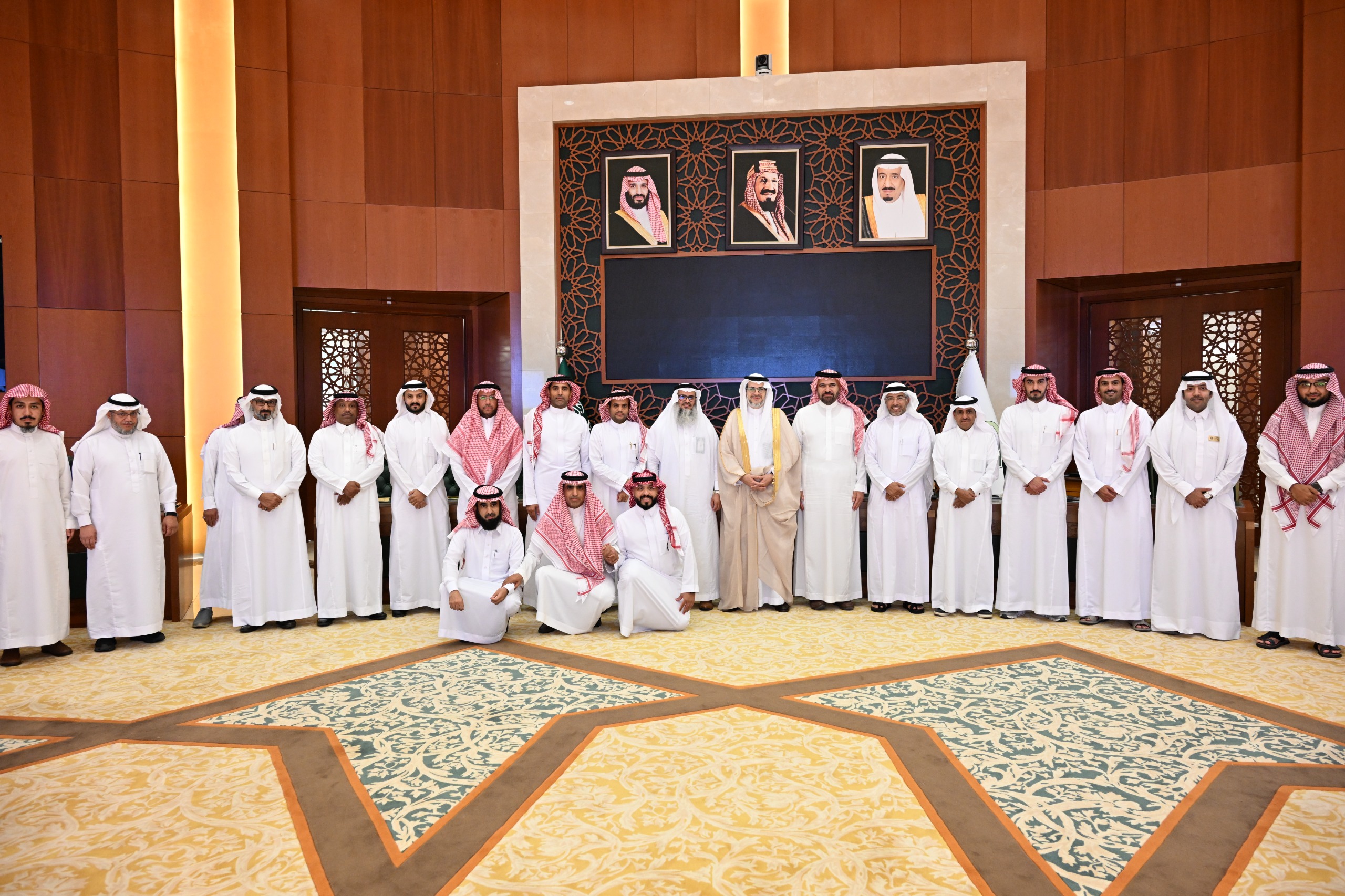 اجتماع تعزيز الصحة النفسية بجامعة الملك عبد العزيز يستعرض التجارب ويطلق مبادرات جديدة